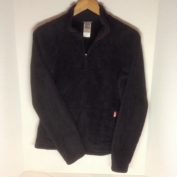 The North Face Jackets & Blazers - The North Face black pullover